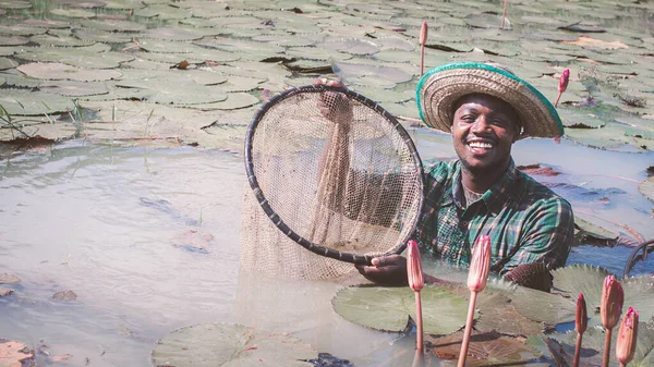 Африканський Фермер Несе Сіті Які Використовуються Ловлі Риби Своєму Фермерському — стокове фото