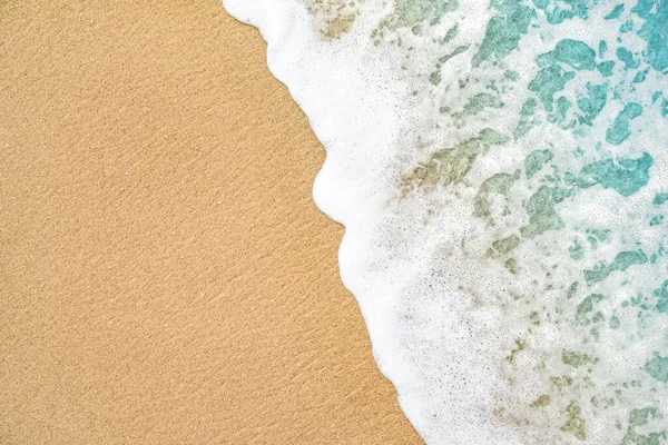 Närbild Mjuk Våg Lappade Sandstranden Sommar Bakgrund — Stockfoto