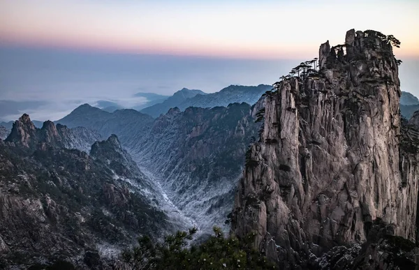 Vista Panorámica Los Picos Montañosos Del Parque Nacional Huangshan China — Foto de Stock