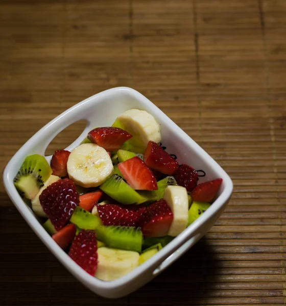 과일-건강 한 식사 개념의 그릇 — 스톡 사진