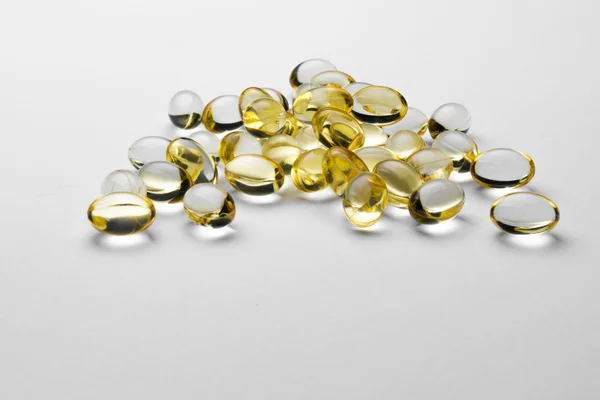 Omega-3 tablety - izolovaný — Stock fotografie