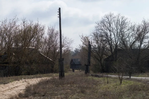 Ulice Opuštěné Obci Starosillya Postapokalyptická Krajina Jarní Sezóna Černobylské Výlučné — Stock fotografie