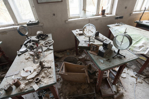 Школа заброшенного села Машево, постапокалиптический интерьер, Чернобыльская зона отчуждения, Украина