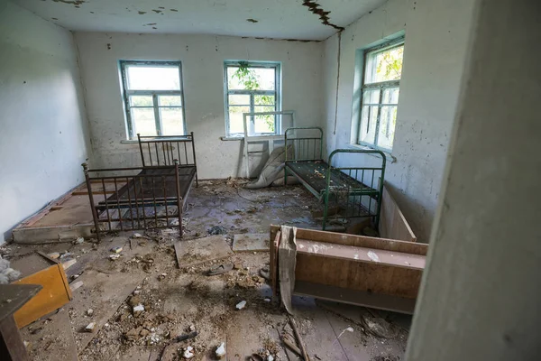 Haus Verlassenen Dorf Krasno Postapokalyptisches Interieur Sperrzone Tschernobyl Ukraine — Stockfoto