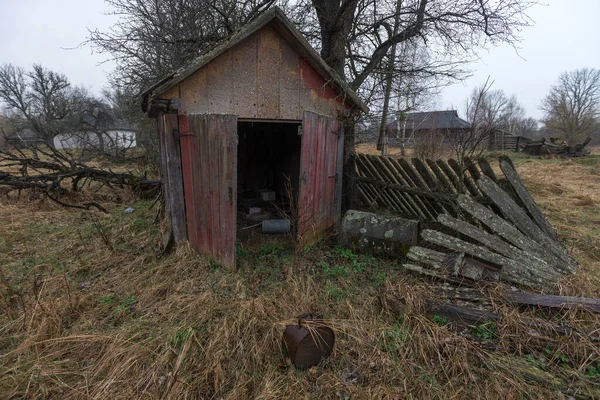 Verlaten Dorp Krasno Post Apocalyptische Landschap Voorjaarsseizoen Tsjernobyl Uitsluitingszone Oekraïne — Stockfoto