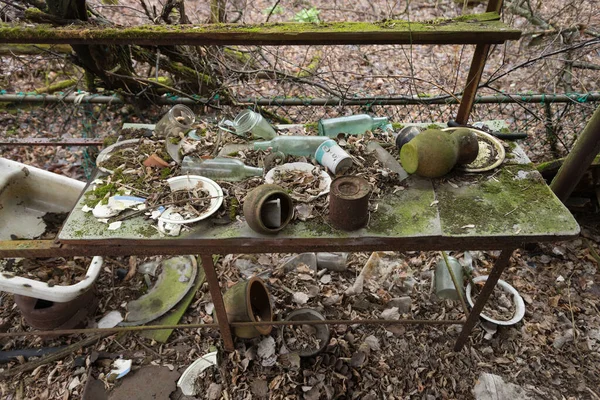 Vajilla Rota Antigua Pueblo Abandonado Zimovysche Paisaje Post Apocalíptico Temporada — Foto de Stock