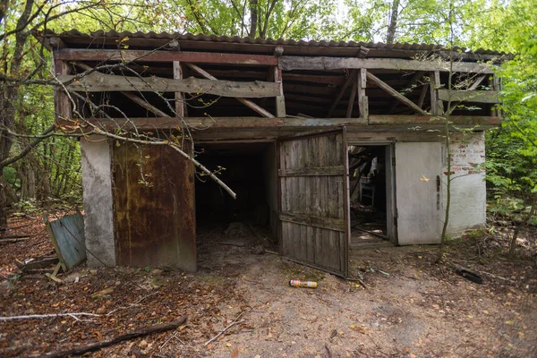 Garage Abandoned Village Zalissya Post Apocalyptic Landscape Summer Season Chernobyl — Stock Photo, Image