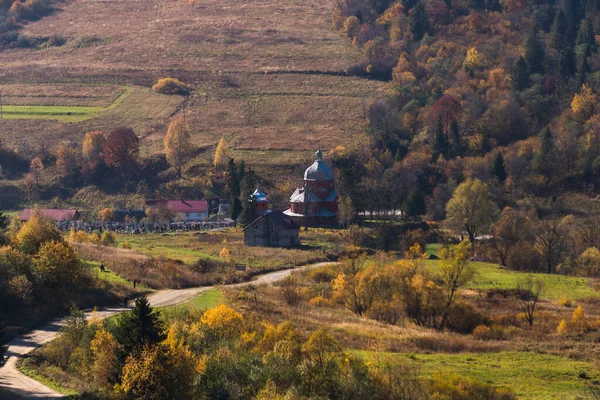 Sonbaharda Urych Köyü Lviv Bölgesi Ukrayna Tustan Arkeolojik Doğal Anıt — Stok fotoğraf
