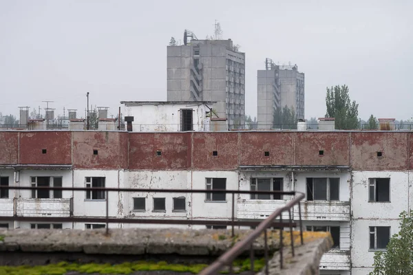 Střecha Opuštěném Městě Duchů Pripyat Postapokalyptické Město Podzimní Sezóna Černobylské — Stock fotografie