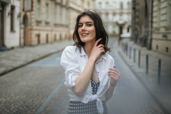 Ładna Europejska Dziewczyna Ubrana Letnie Ubrania Portret Stylu Życia Lecie Obrazek Stockowy