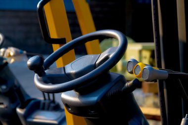 forklift direksiyon ve sürücü sistem araçları.