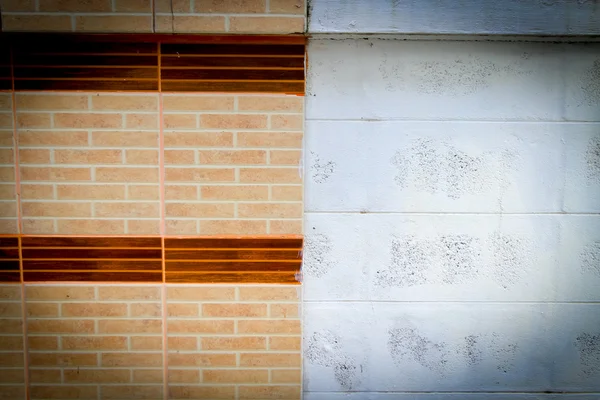 Der Unterschied zwischen der Mauer — Stockfoto