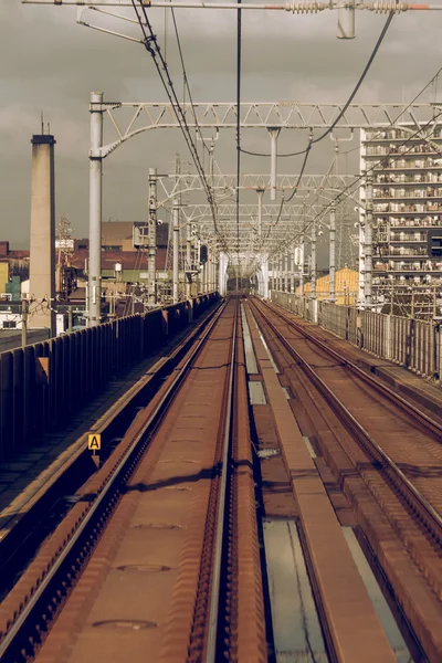 Demiryolu: bir parça veya parça çelik rayların wh boyunca yapılan