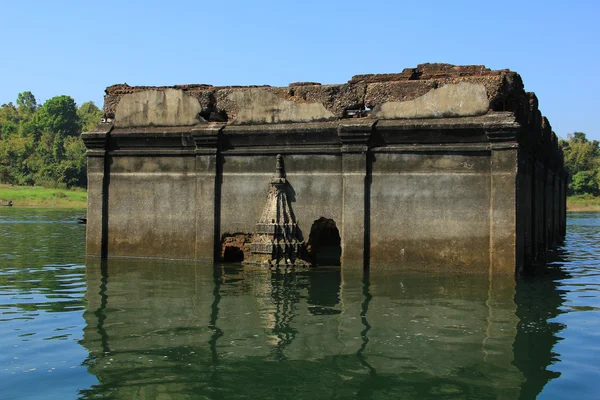 batık Tapınağı, Sinking Tapınağı, Sangkhlab ünlü dönüm noktası