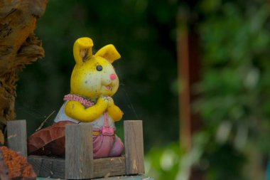 Terk edilmiş doldurulmuş kavramı, tavşan için eski kaldı.