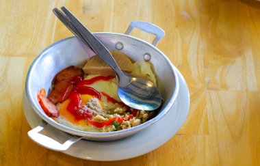 Indochina tavada yumurta Topingler Tay tarzında, yumurta tava ile / cooki