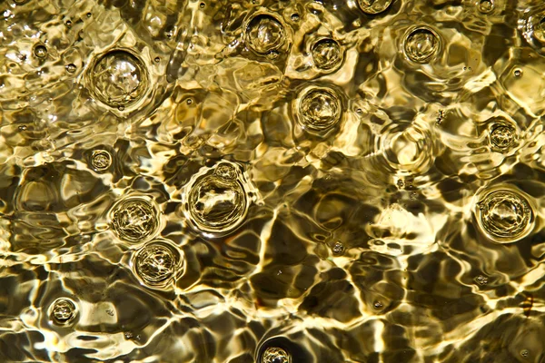 Abstrakter Hintergrund der Blase auf der Wasseroberfläche — Stockfoto