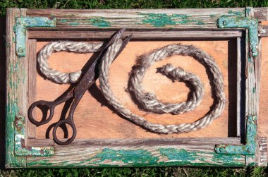 Retro paslı makas ve halat ahşap çerçeve