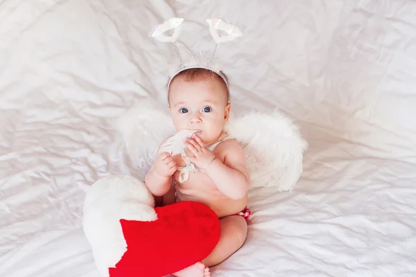 Baby Angel with Wings and feather — Stock Photo, Image