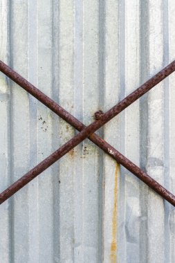 eski metal bir yüzeye