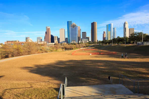 Houston Texas Skyline con grattacieli moderni e vista cielo blu — Foto Stock