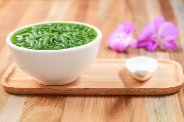 LOD chong, Hindistan cevizi sütü bir geleneksel Tay tatlı