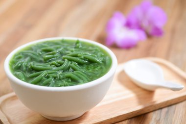 LOD chong, Hindistan cevizi sütü bir geleneksel Tay tatlı