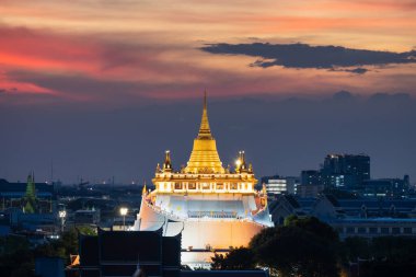 Altın Tepe Tapınağı (wat sraket rajavaravihara) gün batımında, Bangkok, Tayland, Asya, tarihi ve Tayland 'ın ünlü yeri