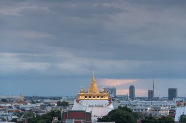 Altın Tepe Tapınağı (wat sraket rajavaravihara) gün batımında, Bangkok, Tayland, Asya, tarihi ve Tayland 'ın ünlü yeri