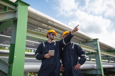 Rafineri petrol endüstrisi, endüstriyel üretim, petrol ve gaz rafinerisi fabrikası, Petrokimya fabrikası mühendisi