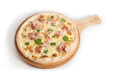 Pastırma ile tüm pizza