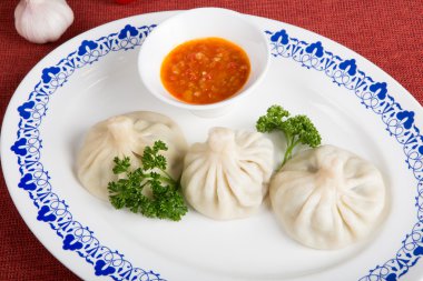 Momos sos ile