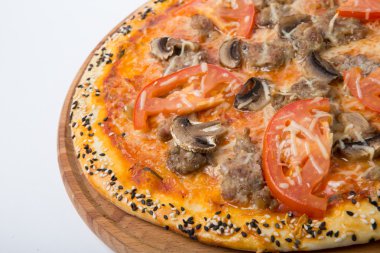 taze pişmiş pizza