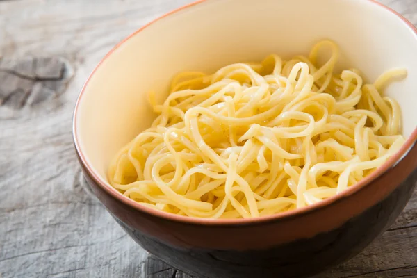 Cucinato asiatico tagliatelle — Foto Stock