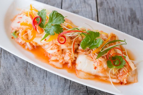 Kore kimchi çanak