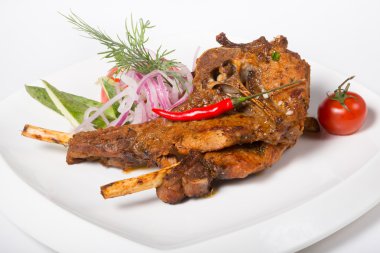 Kızarmış kuzu eti
