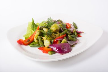 Karışık yeşil sebze salatası