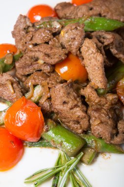 Asya tarzı et salata