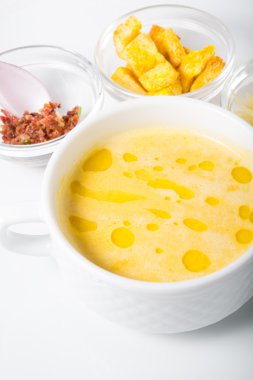 Kremalı balkabağı çorbası