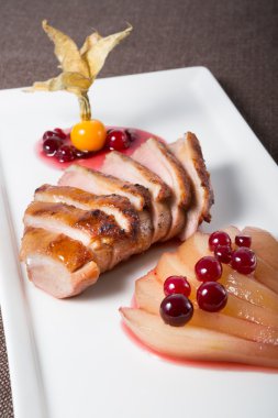 Kızarmış ördek eti