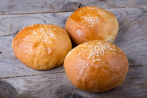 Gebakken geel brood broodje — Stockfoto