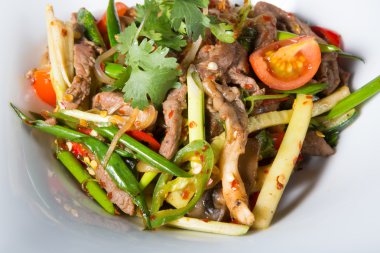 Asya kızarmış et yemek