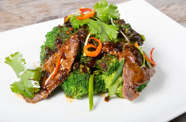 Carne de sichuan chino con brócoli —  Fotos de Stock