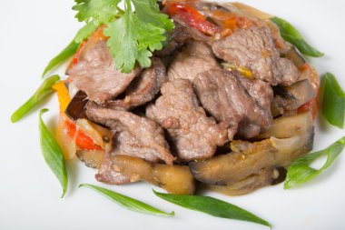 Karışık et ve mantar salatası