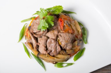 Karışık et ve mantar salatası