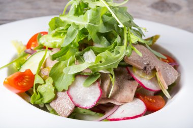 sığır eti dilim salata