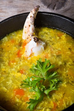 Yengeç etli mercimek çorbası