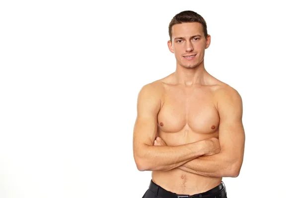 Athletischer Mann ohne Hemd mit gefalteten Händen — Stockfoto