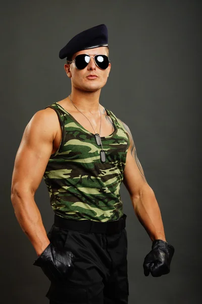 Military man in sunglasses — Stock Photo, Image