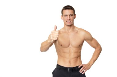 Adam gömleksiz yukarı işareti gösterir